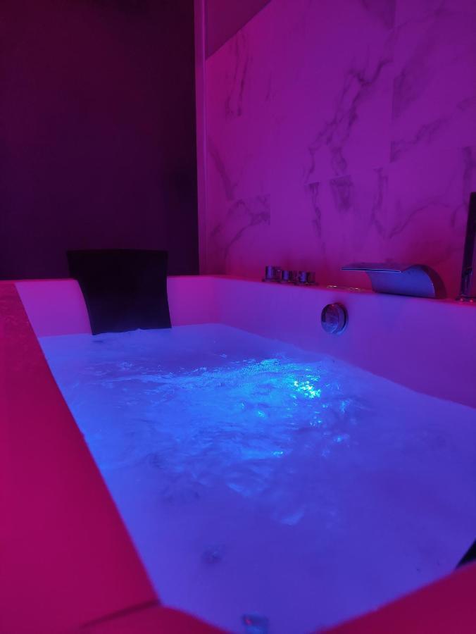 Groom Epernay - Jacuzzi & Champagne Exterior foto