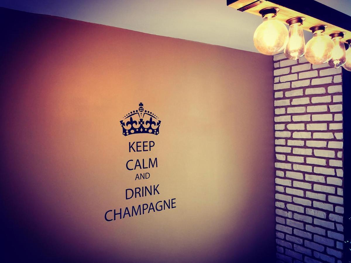 Groom Epernay - Jacuzzi & Champagne Exterior foto